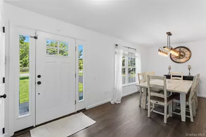587 Blue Point Road, Holtsville, NY 11742 - Photo 8