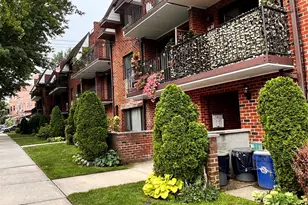 71-34 163rd St, Fresh Meadows, NY 11365 - Photo 2