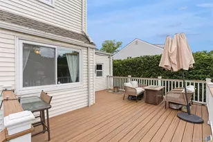 19 Fleetwood Ave, Melville, NY 11747 - Photo 22