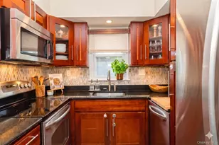 19 Fleetwood Ave, Melville, NY 11747 - Photo 12