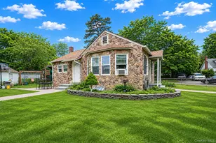 276 Dogwood Rd W, Mastic Beach, NY 11951 - Photo 2