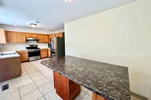 60 Peach Pl, Middletown, NY 10940 - Photo 14