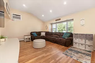 120 Sutton Dr, Plainview, NY 11803 - Photo 8