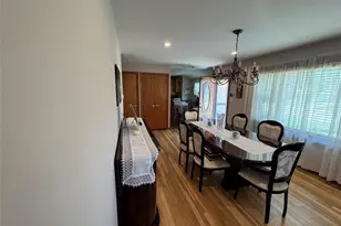 98 W 8th St, Deer Park, NY 11729 - Photo 4