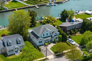 20 Carman St, Massapequa, NY 11758 - Photo 2