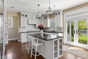 20 Carman St, Massapequa, NY 11758 - Photo 4