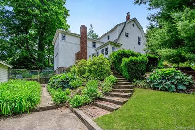 36 Seaview Avenue, Northport, NY 11768 - Photo 2