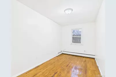 10124 78th Street, Ozone Park, NY 11416 - Photo 4