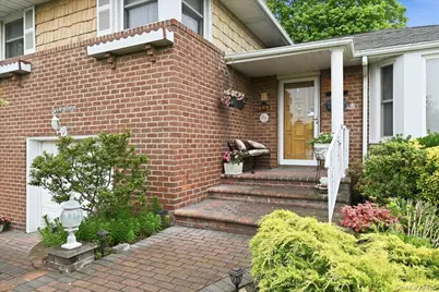 17 Avon Road, Farmingdale, NY 11735 - Photo 2