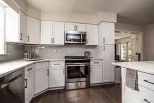 1984 Russell St, North Bellmore, NY 11710 - Photo 8