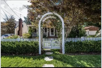 1984 Russell Street, North Bellmore, NY 11710 - Photo 28