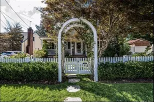 1984 Russell St, North Bellmore, NY 11710 - Photo 28