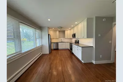 55075 Main Road Youngs Bldg #3, Southold, NY 11971 - Photo 2