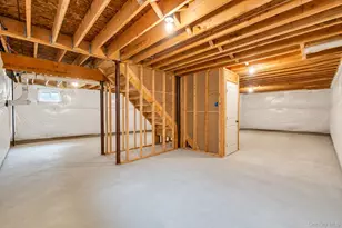 164 Chestnut St, Mount Sinai, NY 11766 - Photo 38