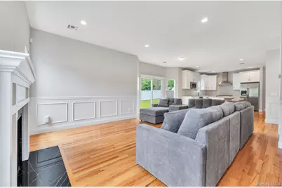 164 Chestnut Street, Mount Sinai, NY 11766 - Photo 8
