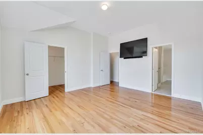 164 Chestnut Street, Mount Sinai, NY 11766 - Photo 32