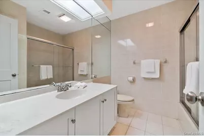 225 Hamlet Drive, Jericho, NY 11753 - Photo 28