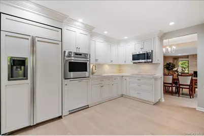 225 Hamlet Drive, Jericho, NY 11753 - Photo 6