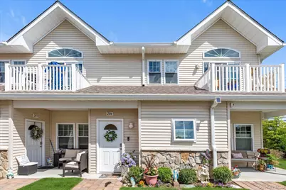206 Anchor Court, Copiague, NY 11726 - Photo 1