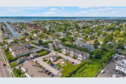 206 Anchor Court, Copiague, NY 11726 - Photo 24