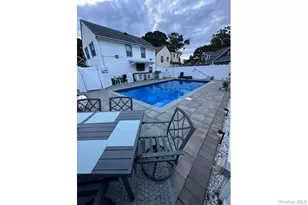 882 Roosevelt St, West Hempstead, NY 11552 - Photo 12