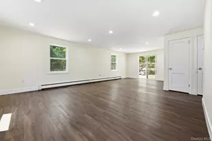 27 Lindner Pl, Smithtown, NY 11787 - Photo 12