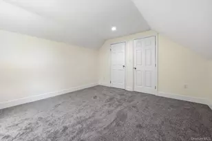 27 Lindner Pl, Smithtown, NY 11787 - Photo 20