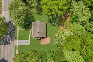 27 Lindner Pl, Smithtown, NY 11787 - Photo 10