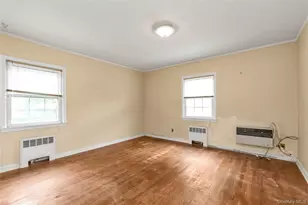 85-22 218th St, Hollis, NY 11427 - Photo 14