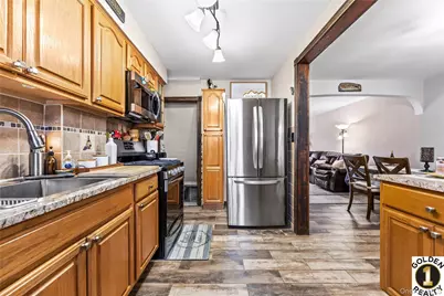 7521 Furmanville Avenue, Middle Village, NY 11379 - Photo 8