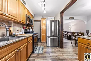 75-21 Furmanville Ave, Middle Village, NY 11379 - Photo 8