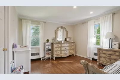 25 Manor Avenue, White Plains, NY 10605 - Photo 16