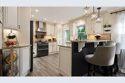 25 Manor Avenue, White Plains, NY 10605 - Photo 10