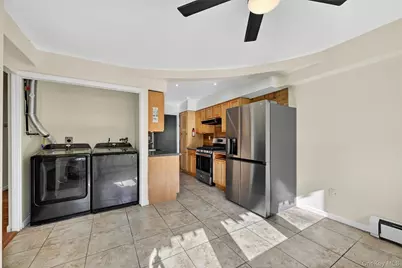 126 Halgren Crescent, Haverstraw, NY 10927 - Photo 14