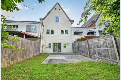 126 Halgren Crescent, Haverstraw, NY 10927 - Photo 42