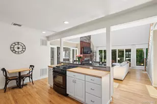 1040 Harrison Dr, Centerport, NY 11721 - Photo 12