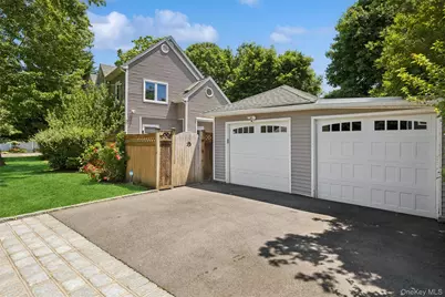 1040 Harrison Drive, Centerport, NY 11721 - Photo 36