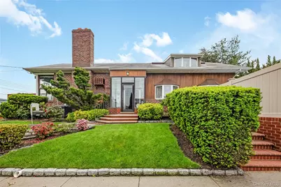 168-24 14th Avenue, Whitestone, NY 11357 - Photo 2
