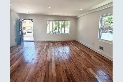 342 E 234th Street E #1, Bronx, NY 10470 - Photo 2