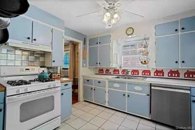 9 Whittier Street, Hartsdale, NY 10530 - Photo 14