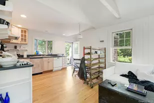 1100 7th St, Greenport, NY 11944 - Photo 8
