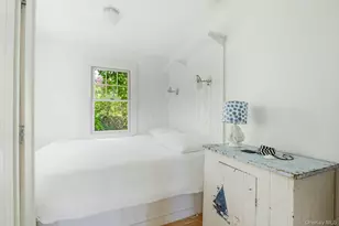 1100 7th St, Greenport, NY 11944 - Photo 10
