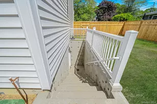 100 Bieselin Rd, Bellport, NY 11713 - Photo 28