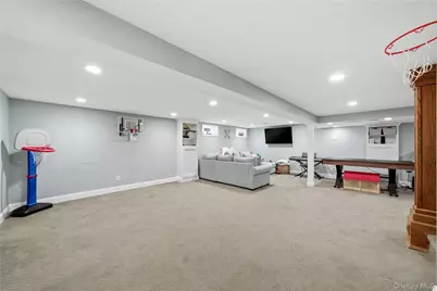 87 Laurel Drive, Massapequa Park, NY 11762 - Photo 36