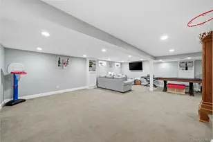 87 Laurel Dr, Massapequa Park, NY 11762 - Photo 36