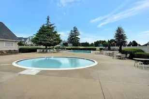57 Maple Wing Blvd, Central Islip, NY 11722 - Photo 24