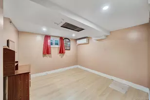 93-17 214th St, Queens Village, NY 11428 - Photo 20