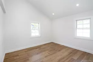 224 Hungry Harbor Rd, Valley Stream, NY 11581 - Photo 14