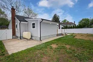 224 Hungry Harbor Rd, Valley Stream, NY 11581 - Photo 24