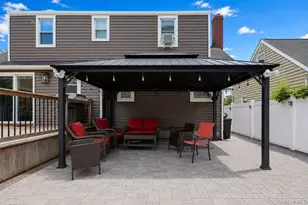 11 Chichester Rd, Huntington Station, NY 11746 - Photo 4